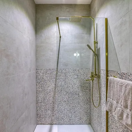 Exclusive 2br Townhouse With Garden Sliema