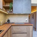 Exclusive 2br Townhouse With Garden *