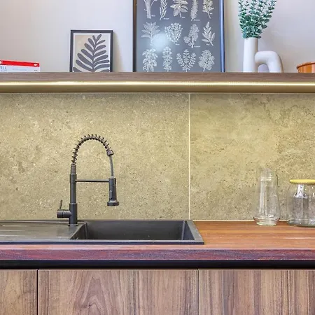 Exclusive 2br Townhouse With Garden Nyaraló Sliema