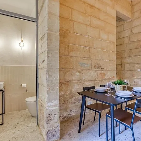 Exclusive 2br Townhouse With Garden Dom wakacyjny Sliema