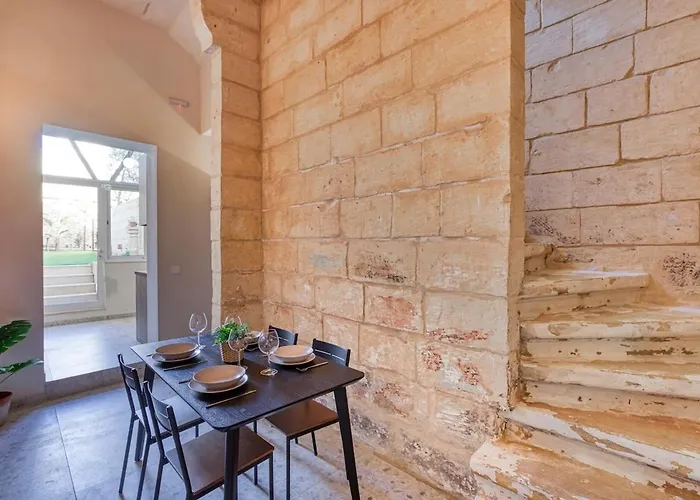 Exclusive 2br Townhouse With Garden Feriehus *