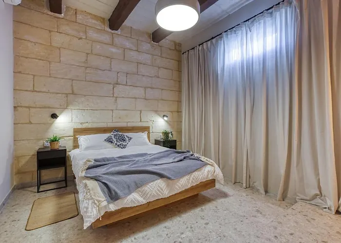 Exclusive 2br Townhouse With Garden * Sliema